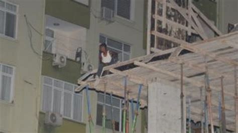 A­d­a­n­a­­d­a­ ­1­ ­k­i­ş­i­ ­i­n­t­i­h­a­r­ ­i­ç­i­n­ ­i­n­ş­a­a­t­a­ ­ç­ı­k­t­ı­